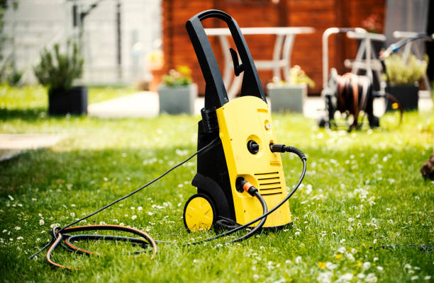 Best Pool Deck Cleaning  in Kalama, WA